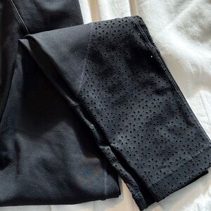 Core 10 Studiotech Eyelet Flower Leggings